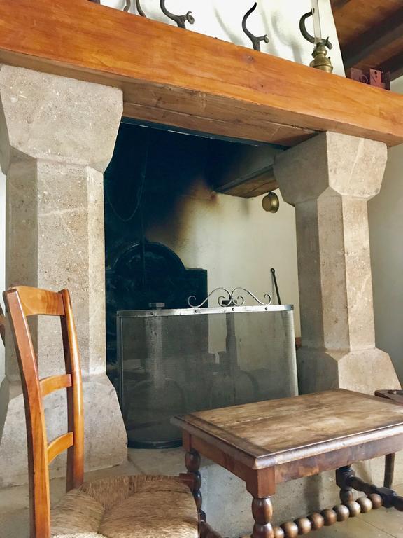 La Petite Maison Des Artistes Castelnau-Pégayrols Rom bilde